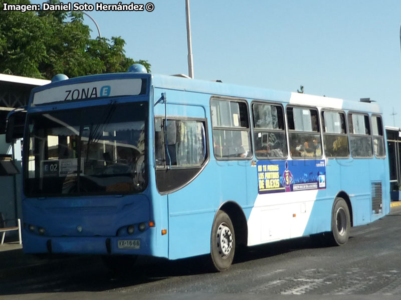 Induscar Caio Apache S21 / Mercedes Benz OH-1418 / Servicio Alimentador E-02