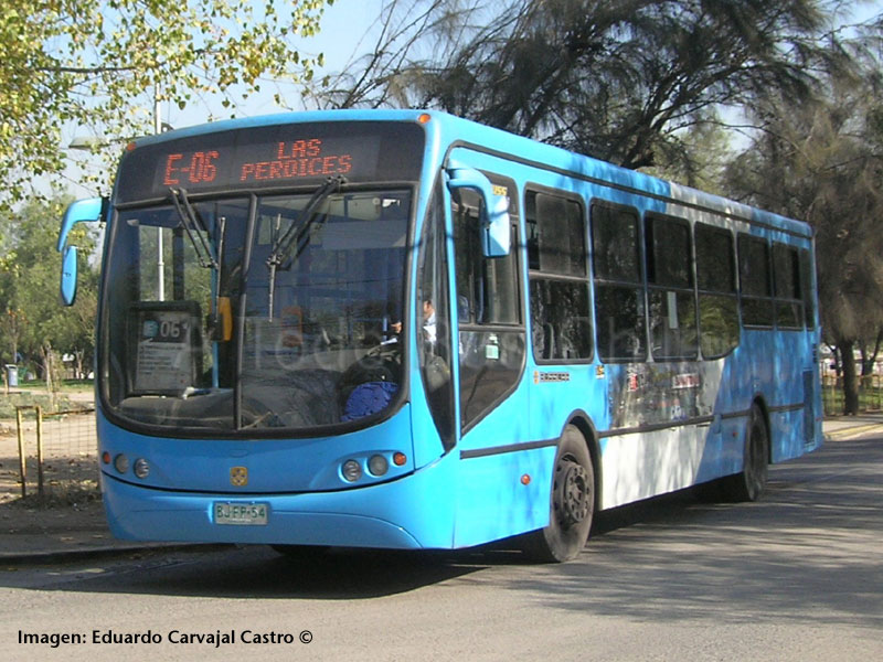 Busscar Urbanuss Pluss / Mercedes Benz O-500U-1725 / Servicio Alimentador E-06