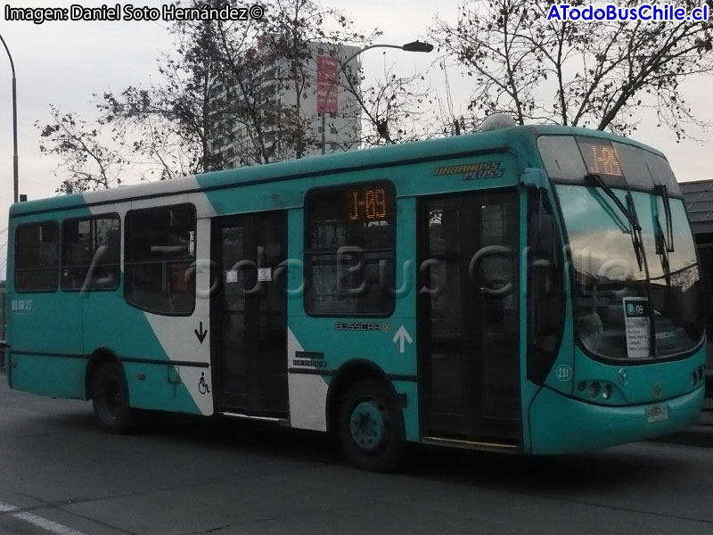 Busscar Urbanuss Pluss / Mercedes Benz OH-1115L-SB / Servicio Alimentador J-09