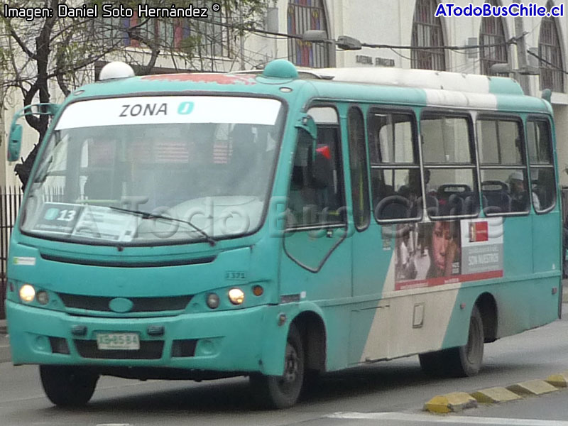 Maxibus Astor / Mercedes Benz LO-915 / Servicio Alimentador J-13