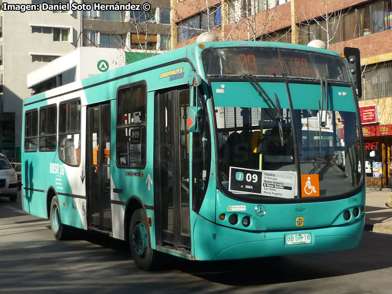 Busscar Urbanuss Pluss / Mercedes Benz OH-1115L-SB / Servicio Alimentador J-09