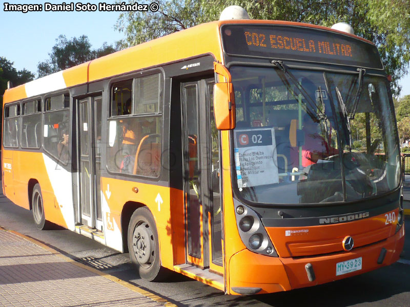 Neobus Mega / Mercedes Benz OH-1115L-SB / Servicio Alimentador C-02