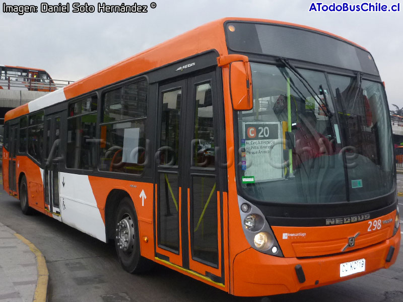 Neobus Mega / Volvo B-7R-LE / Servicio Alimentador C-20