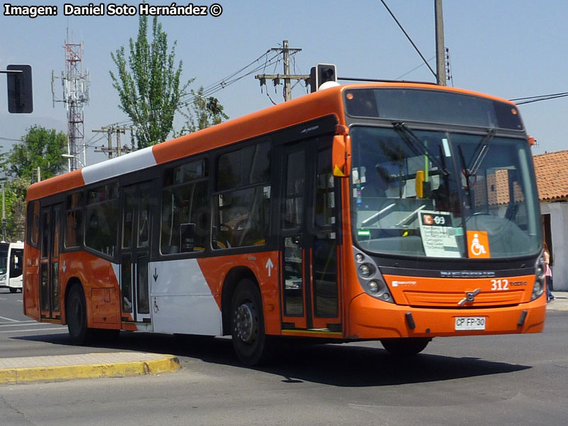 Neobus Mega / Volvo B-7R-LE / Servicio Alimentador C-09