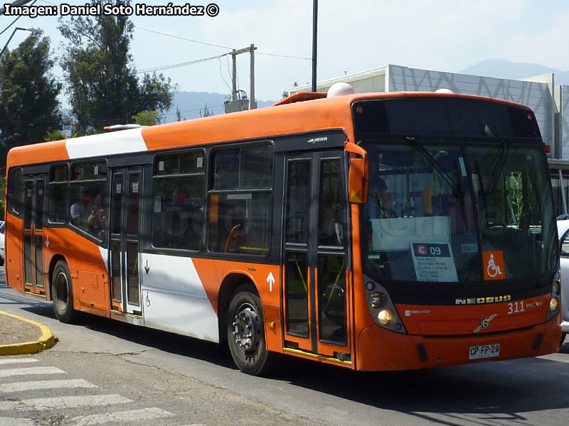 Neobus Mega / Volvo B-7R-LE / Servicio Alimentador C-09