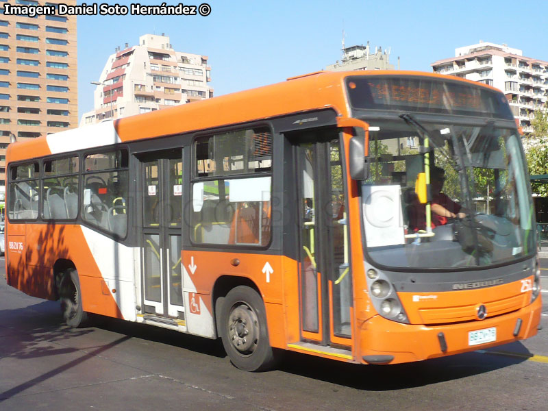 Neobus Mega / Mercedes Benz OH-1115L-SB / Servicio Alimentador C-14