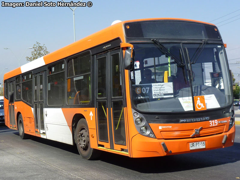 Neobus Mega / Volvo B-7R-LE / Servicio Alimentador C-07