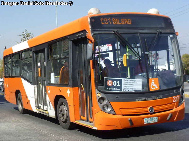 Neobus Mega / Mercedes Benz OH-1115L-SB / Servicio Alimentador C-01