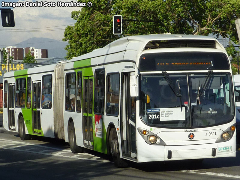 Marcopolo Gran Viale / Volvo B-9SALF / Servicio Troncal 201c