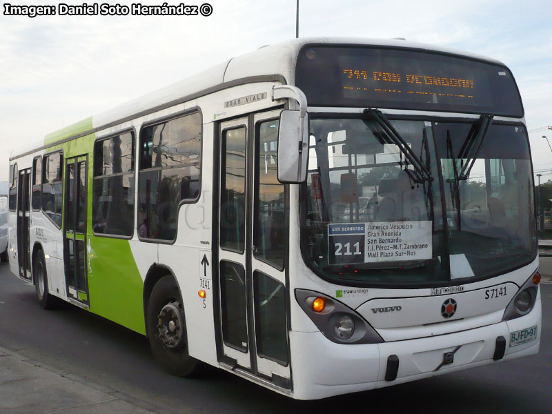 Marcopolo Gran Viale / Volvo B-7R-LE / Servicio Troncal 211