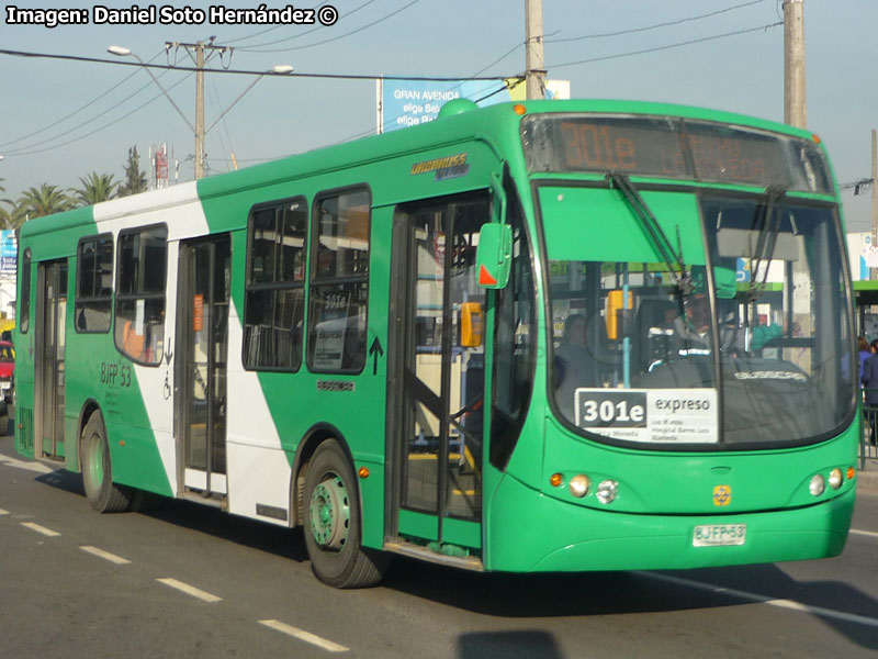 Busscar Urbanuss Pluss / Mercedes Benz O-500U-1725 / Servicio Troncal 301e