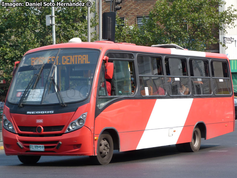 Neobus Thunder + / Mercedes Benz LO-915 / Servicio Alimentador B-26