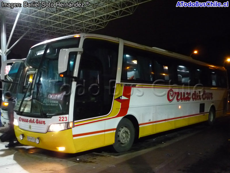 Busscar Vissta Buss LO / Mercedes Benz O-400RSE / Cruz del Sur