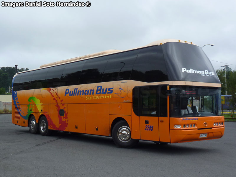 Young Man Spaceliner JNP6137F / Pullman Bus