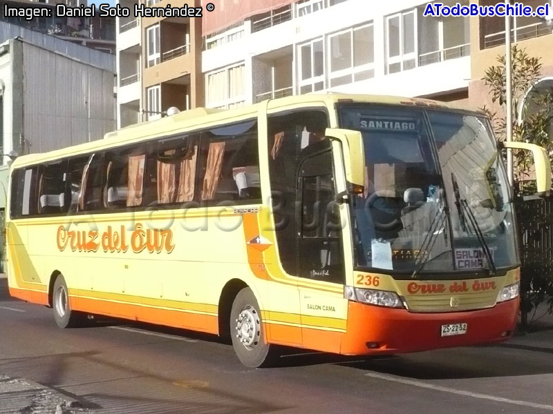 Busscar Vissta Buss LO / Volvo B-12R / Cruz del Sur