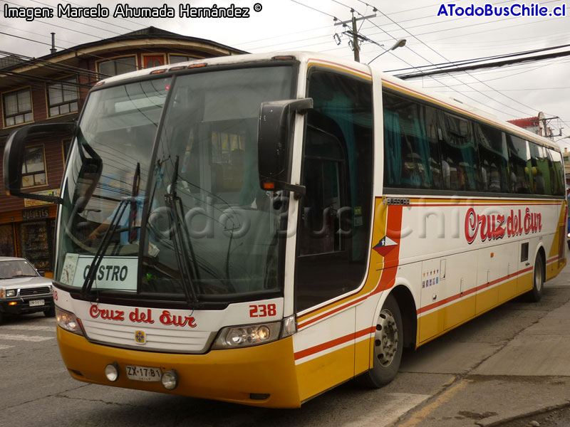 Busscar Vissta Buss LO / Mercedes Benz O-400RSE / Cruz del Sur