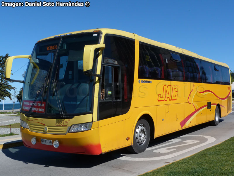 Busscar Vissta Buss LO / Mercedes Benz O-400RSL / Buses JAC