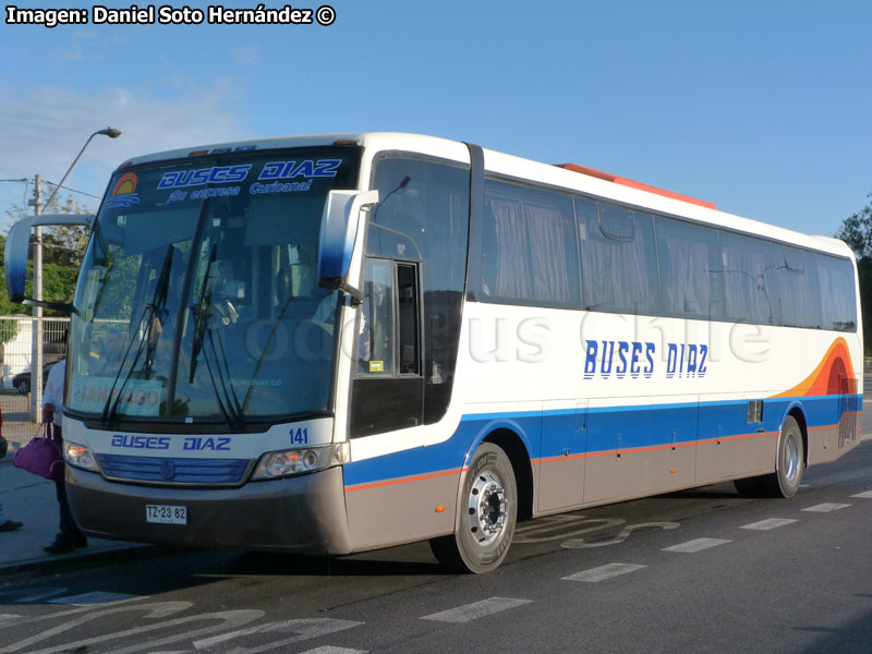 Busscar Vissta Buss LO / Mercedes Benz O-400RSE / Buses Díaz