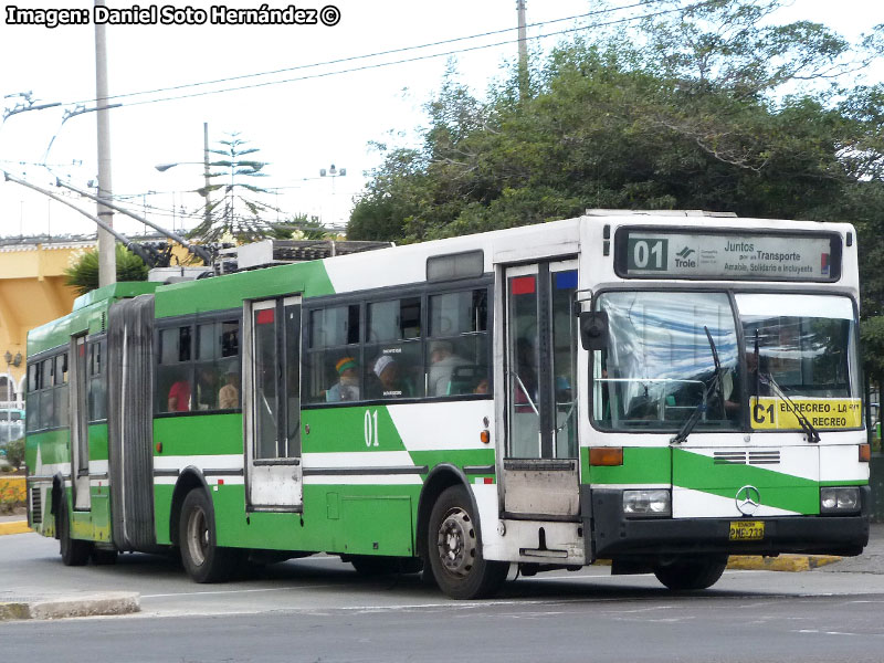 Hispano Carrocera S.L. / Mercedes Benz O-405G / Vossloh - Kiepe & AEG - ADtranz / Línea C-1 Rotativa El Recreo (Quito - Ecuador)