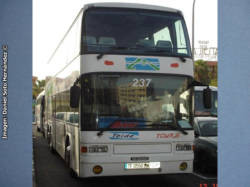 Irizar Dragón DD / Scania K-113TL / Viajes Teide (España)