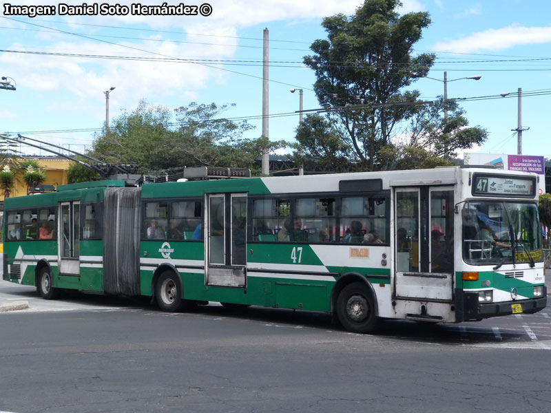 Hispano Carrocera S.L. / Mercedes Benz O-405G / Vossloh - Kiepe & AEG - ADtranz / Línea C-1 Rotativa El Recreo (Quito - Ecuador)