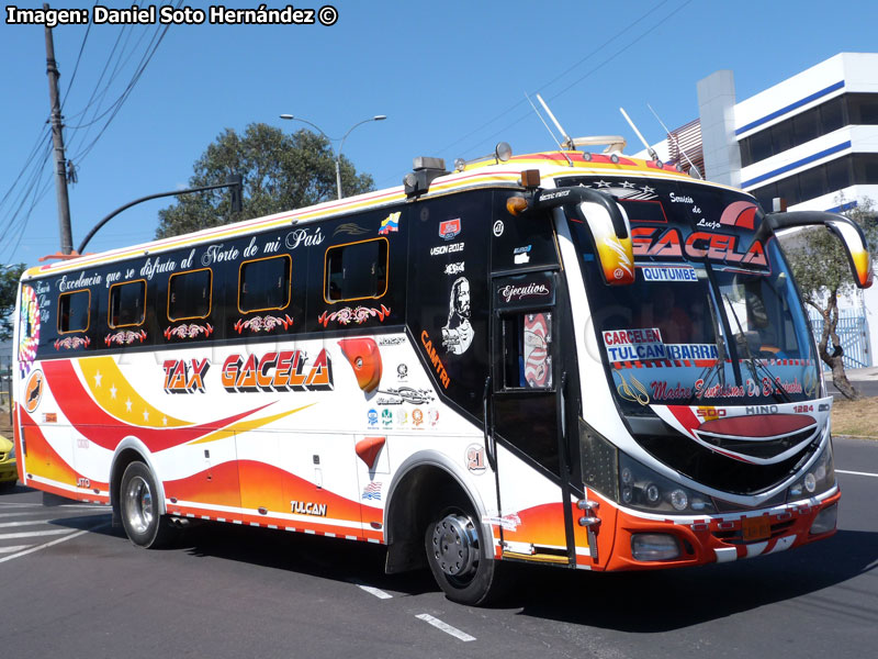 Carrocerías Moncayo Vision 2012 / Hino GD500-1224 / Tax Gacela (Ecuador)