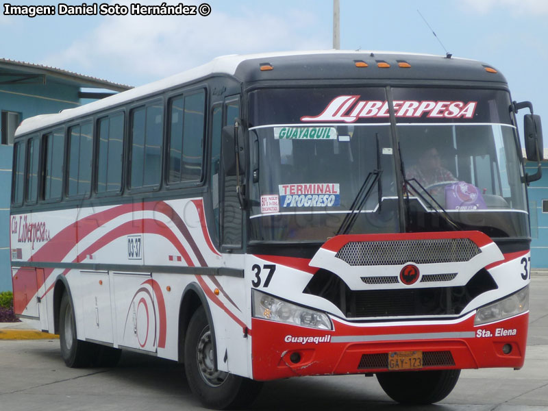 Marcopolo Viaggio GV 850 / Mercedes Benz OF-1318 / Liberpesa S.A. (Ecuador)