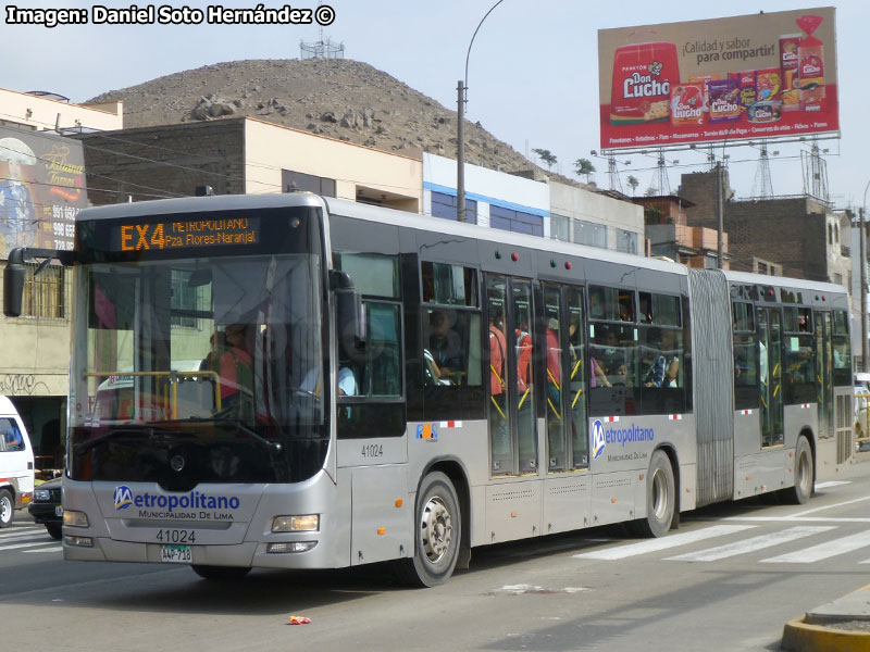 Bonluck Bus JXK6181 / Modasa / Línea EX-4 Naranjal - Plaza Flores BRT Metropolitano de Lima (Perú)