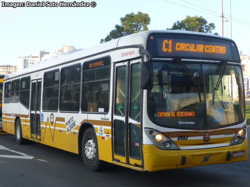 Marcopolo Gran Viale / Volvo B-7R-LE / Línea C-1 Circular Centro Porto Alegre (Río Grande do Sul - Brasil)