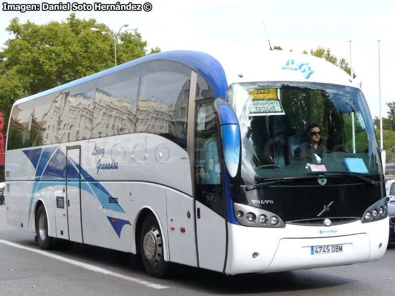 Sunsundegui Sideral 2000 / Volvo B-12B / Autocares López Granados (España)