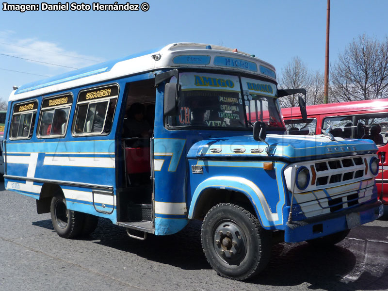 Carrocerías Inmetal / Dodge D-400 / Servicio Urbano La Paz (Bolivia)