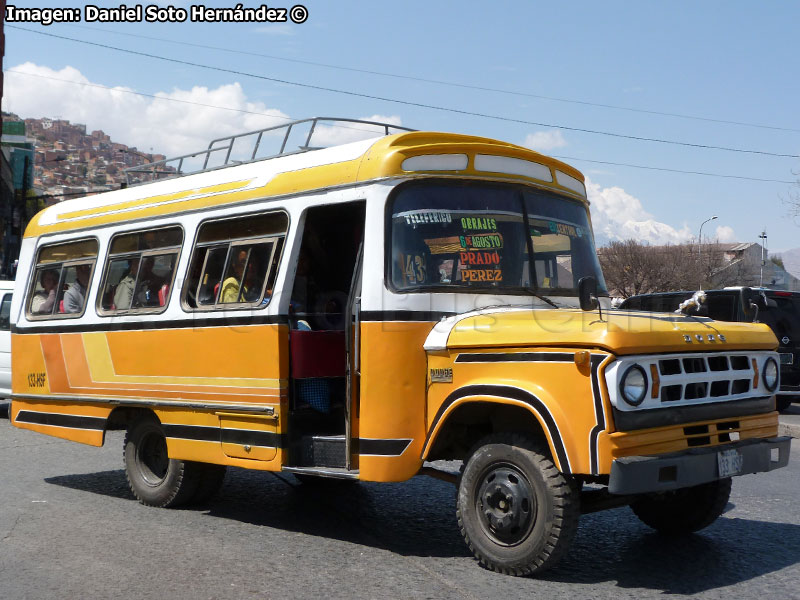 Carrocerías Inmetal / Dodge D-400 / Línea N° 43 Servicio Urbano La Paz (Bolivia)