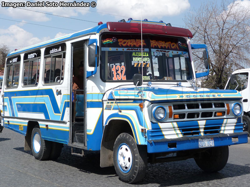 Carrocerías Inmetal / Dodge D-400 / Línea N° 132 Servicio Urbano La Paz (Bolivia)