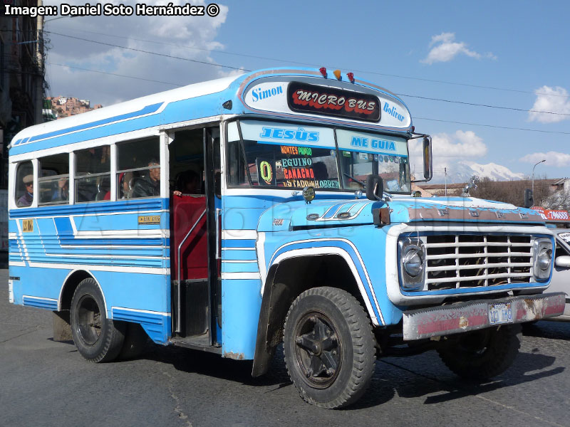 Blue Bird / Ford F-600 / Línea Q Servicio Urbano La Paz (Bolivia)