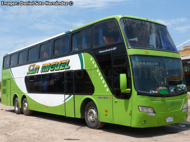 Busscar Panorâmico DD / Mercedes Benz O-400RSD / Trans San Miguel (Bolivia)