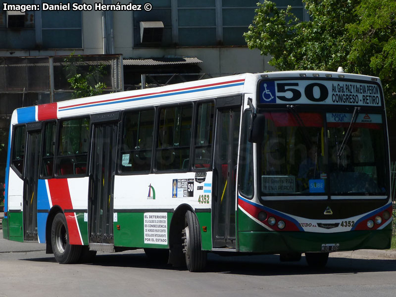 Metalpar Iguazú / Agrale MT-15.0LE / Línea N° 50 Retiro - Av. Eva Perón con Av. Gral. Paz (Buenos Aires - Argentina)