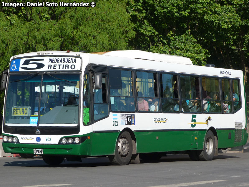 NuovoBus Menghi / Agrale MT-15.0LE / Línea N° 5 Av. Piedrabuena - Retiro (Buenos Aires - Argentina)