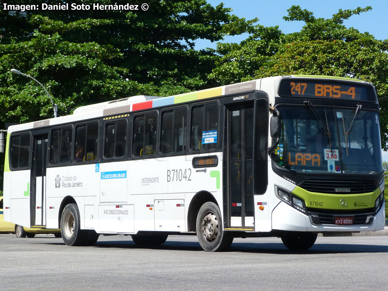 Induscar Caio Apache Vip / Mercedes Benz OF-1721L BlueTec5 / Línea N° 247 Camarista Meier - Passeio (Río de Janeiro - Brasil)