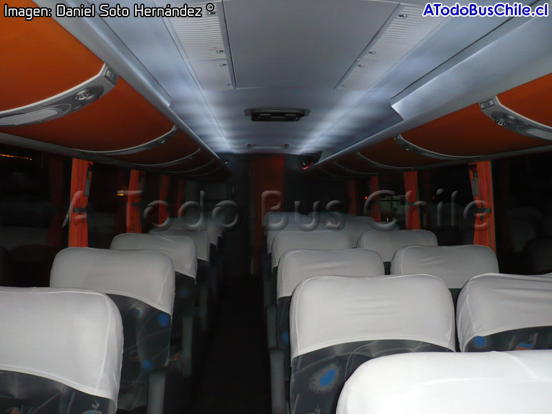 Salón Unidad Nº 701 Cruz del Sur | Marcopolo Paradiso G7 1050 / Volvo B-9R