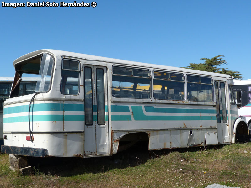 Carrocerías El Detalle / Mercedes Benz LO-1114 / Vía Láctea S.A. (Punta Arenas)