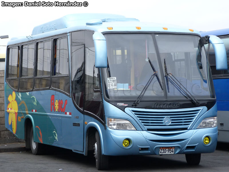 Metalbus / Mercedes Benz LO-915 / Flores Hnos. (Perú)