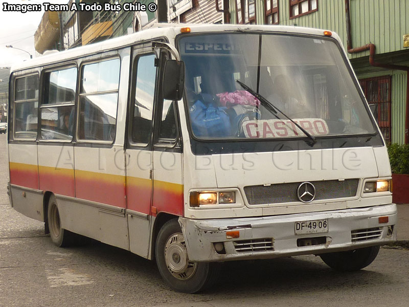 Marcopolo Senior / Mercedes Benz LO-812 / Servicio Rural Castro (Región de Los Lagos)