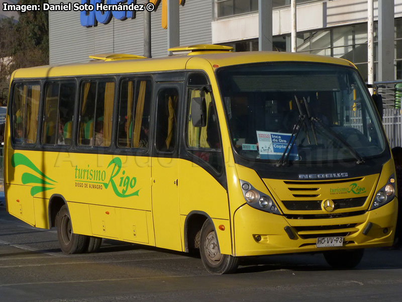 Neobus Thunder + / Mercedes Benz LO-916 BlueTec5 / Turismo Rigo