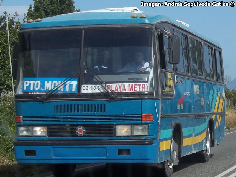 Marcopolo Viaggio GIV 800 / Mercedes Benz OF-1115 / Expresos Austral