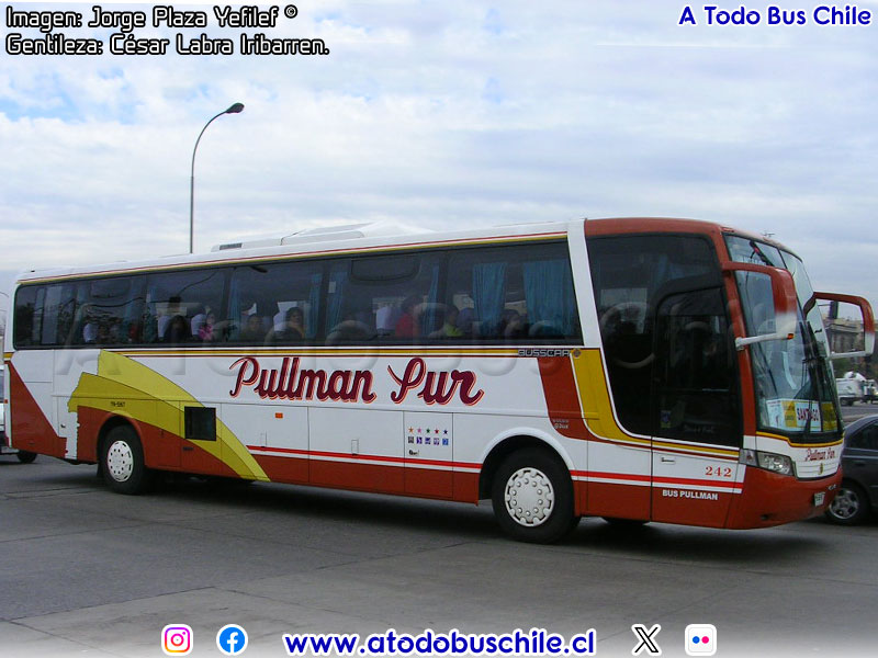 Busscar Vissta Buss LO / Volvo B-12R / Pullman Sur