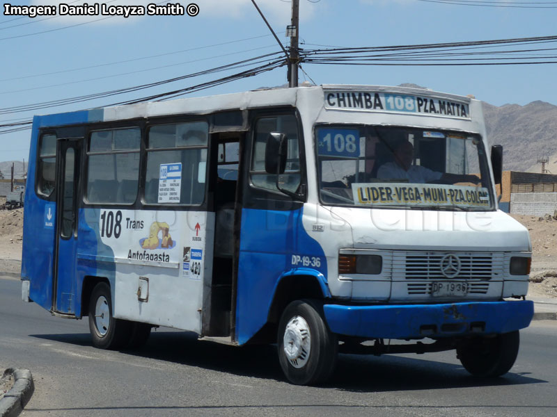 Carrocerías Bertone / Mercedes Benz LO-809 / Línea Nº 107 Trans Antofagasta