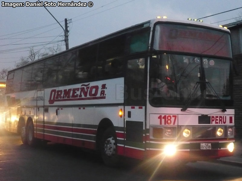 Van Hool Acron T-9 / Volvo B-10M / Expreso Internacional Ormeño (Perú)