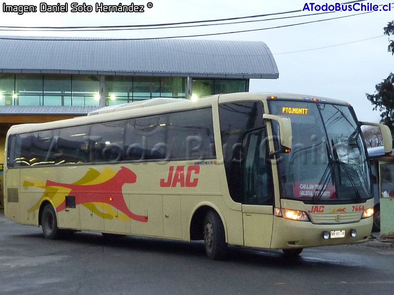 Busscar Vissta Buss LO / Mercedes Benz O-400RSE / Buses JAC