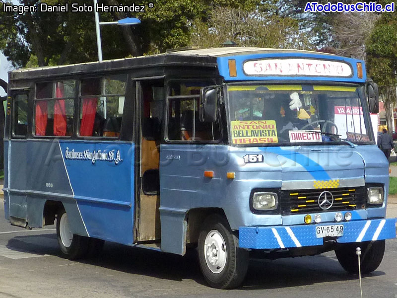 Cuatro Ases PH-7 / Mercedes Benz LO-708E / Taxibuses San Antonio S.A.