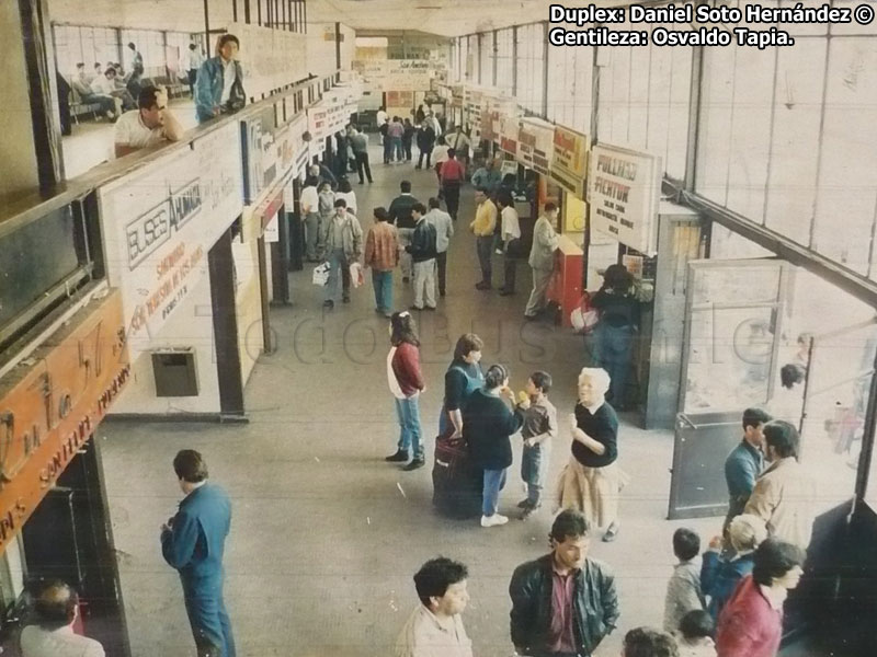 Hall Central Terminal Norte de Santiago, 1990.